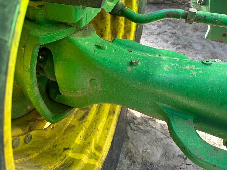2010-john-deere-8295r-image-16
