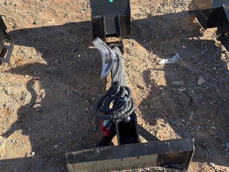 future-59in-hydraulic-skid-steer-backhoe-image-2