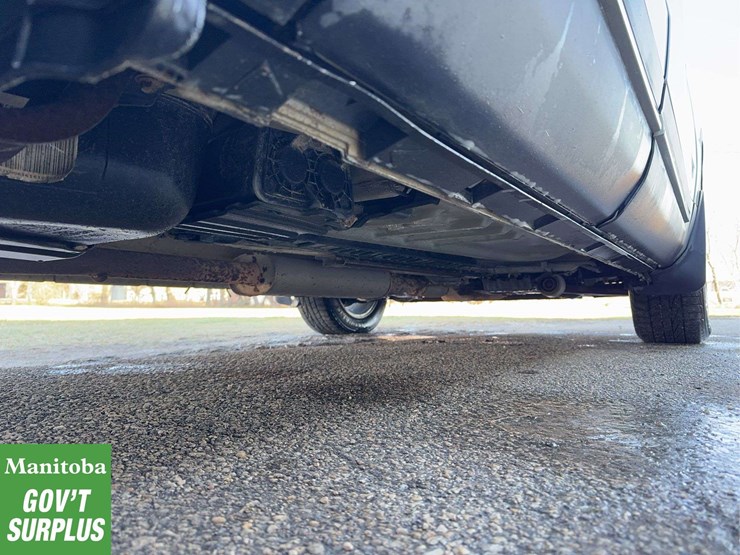 2017-ford-explorer-image-34