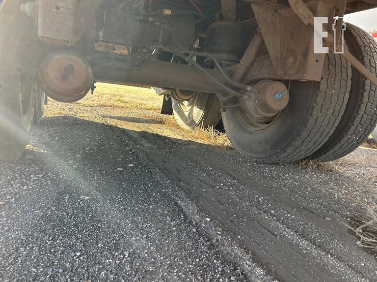 2008-strick-40-ft-image-28