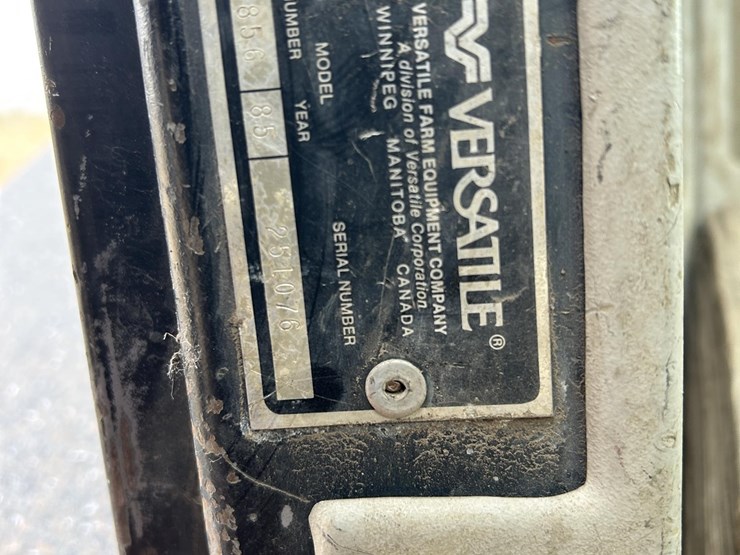 1985-versatile-856-image-43