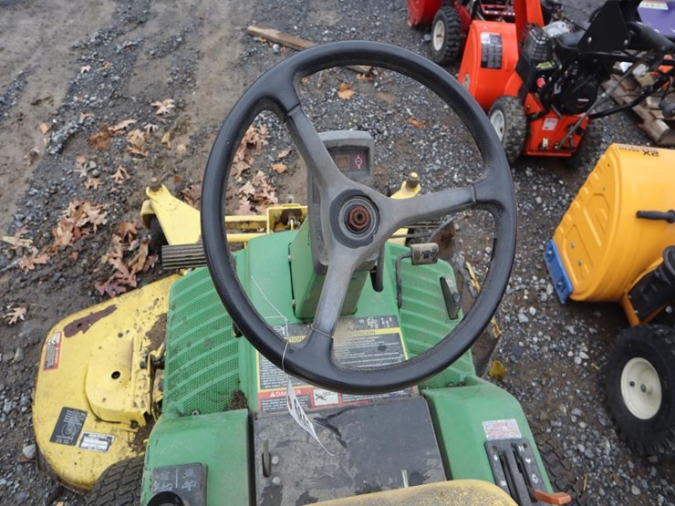 john-deere-f725-image-15