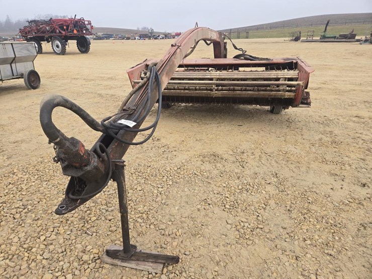 hesston-1010-image-2