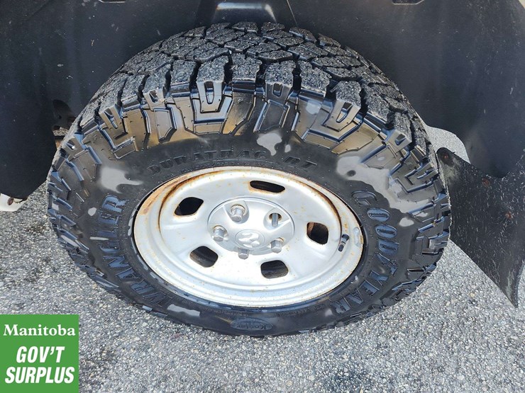 2013-dodge-1500-image-17