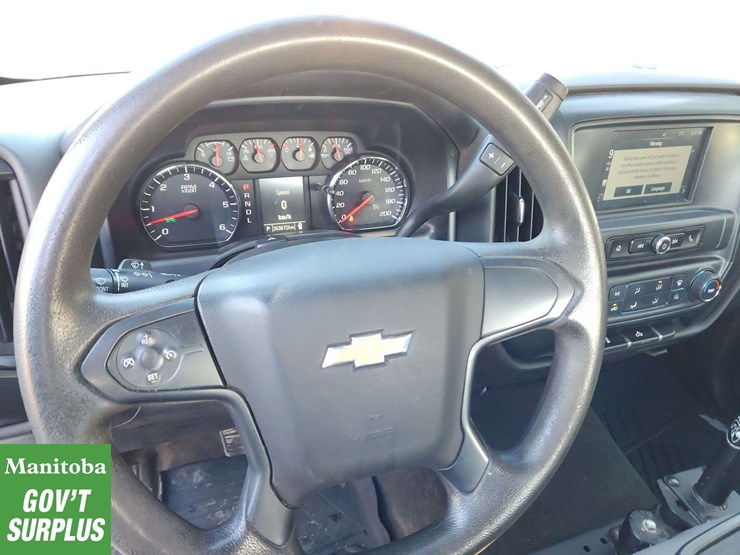 2017-chevrolet-silverado-1500-image-26