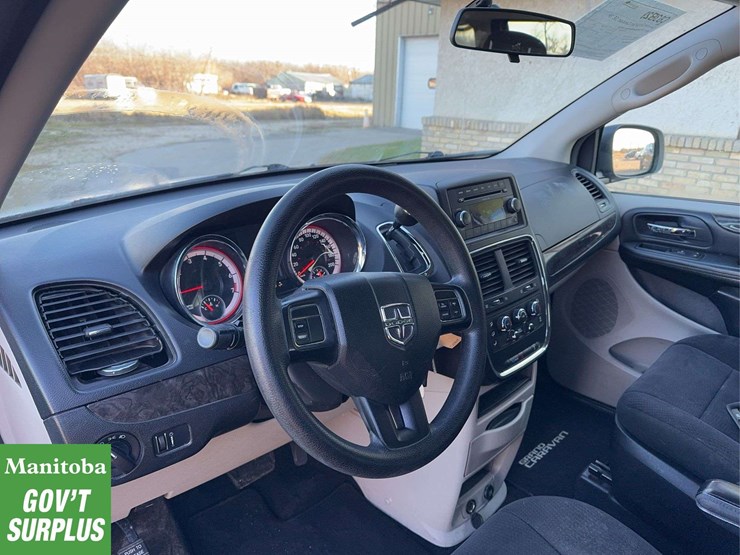 2011-dodge-grand-caravan-se-image-18