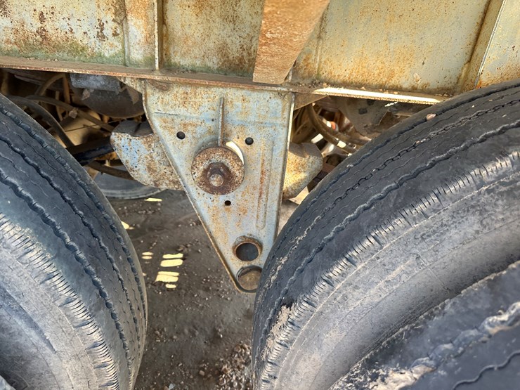 1986-fruehauf-tanker-image-14