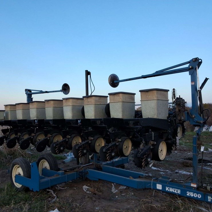 KINZE 2500
