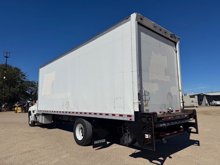 #265-•-2016-hino-338v-van-body-truck-image-3