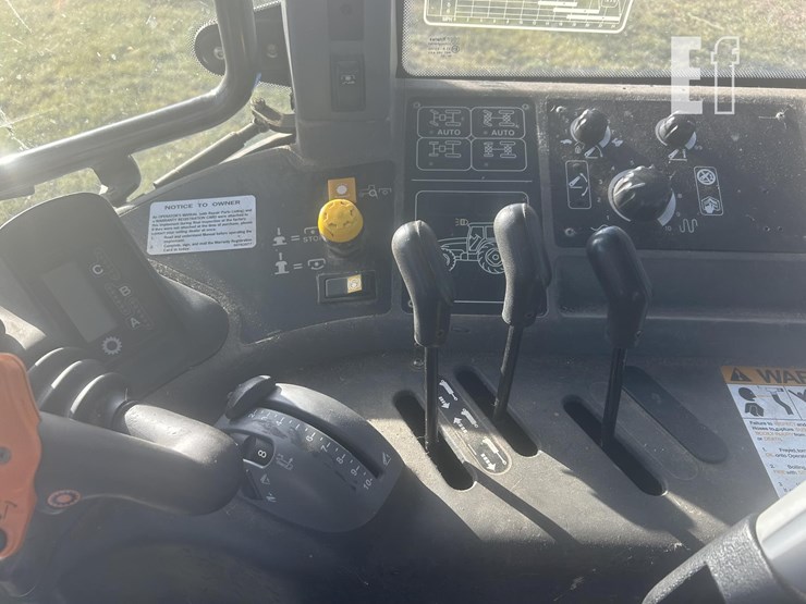 2003-new-holland-tm120-image-19