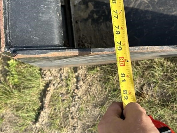 2019-caterpillar-262d3-image-12