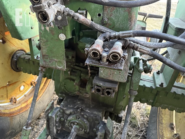 john-deere-4010-image-18