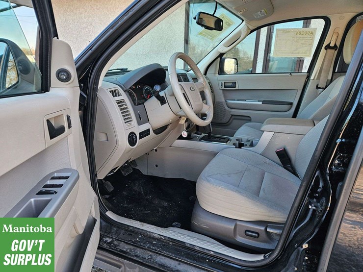 2012-ford-escape-hybrid-image-26