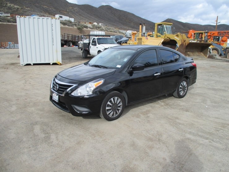 2019-nissan-versa-sv-sedan,-image-1