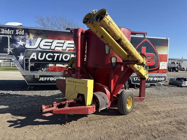 new-holland-353-image-1