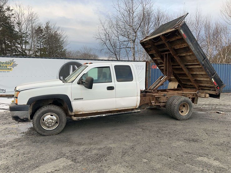 2006-chevrolet-3500-image-8