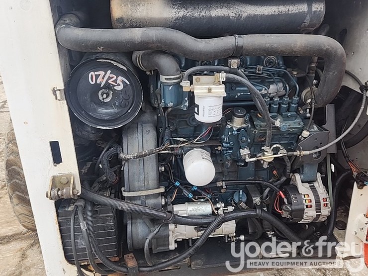 2007-bobcat-s300-image-16