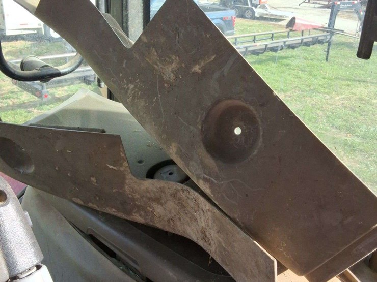 2004-case-ih-190-image-13