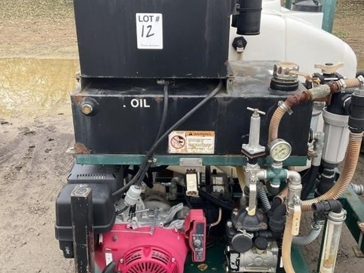 pbm-14'-400g-poly-mixing-tank-trailer-image-7