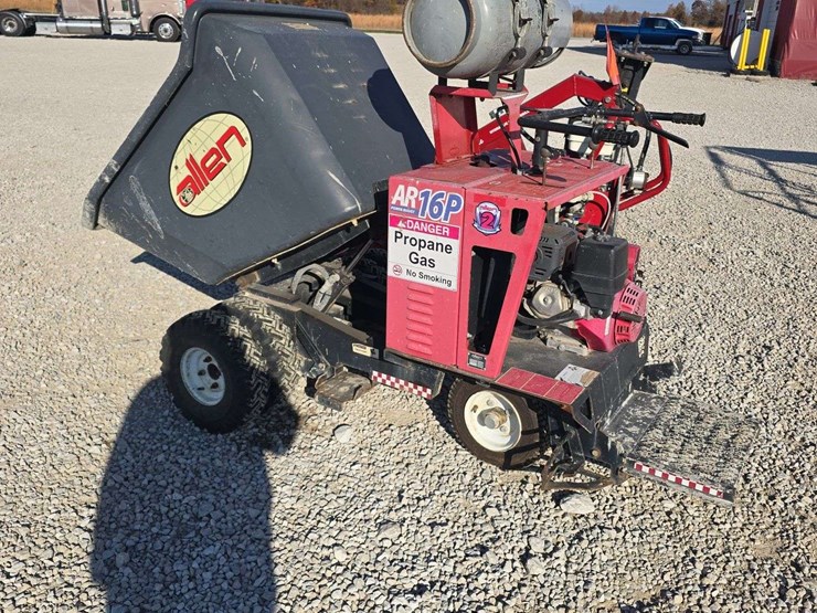 2016-allen-ar146-concrete-buggy-with-honda-propane-engine,-runs-and-works-great,-electric-start,-front-duals-image-4