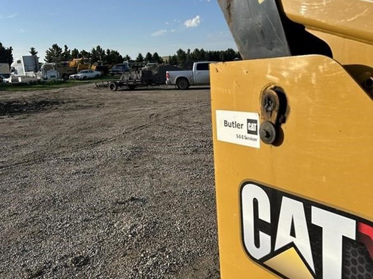 2019-caterpillar-262d3-image-18