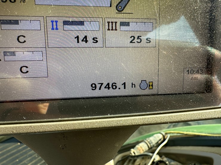 2010-john-deere-8295r-image-69