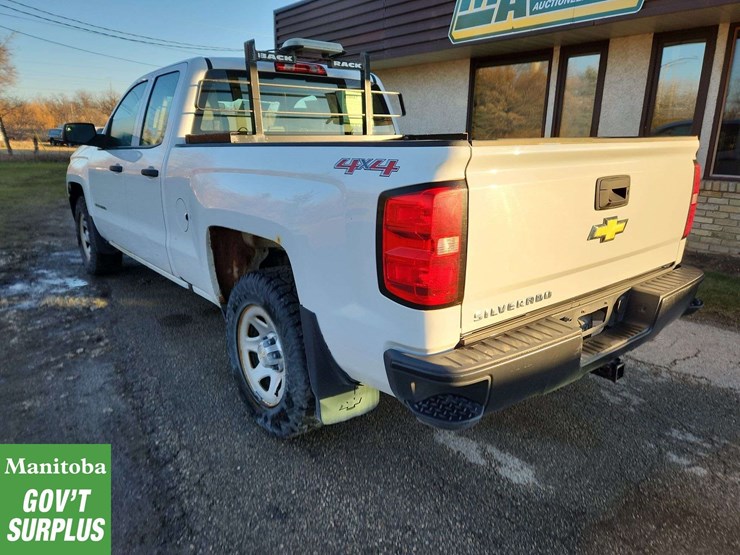 2017-chevrolet-silverado-1500-image-4