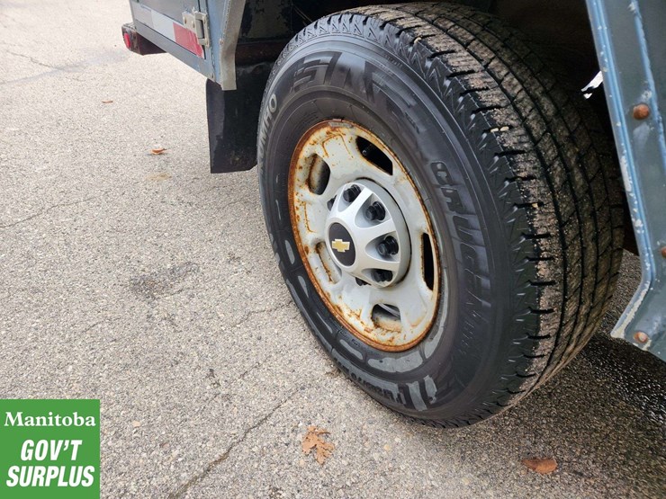 2012-chevrolet-silverado-2500hd-image-15