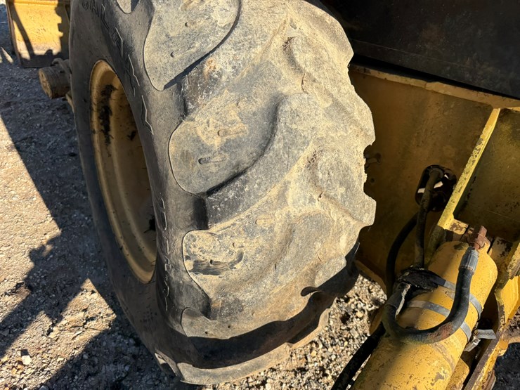 caterpillar-420d-image-8