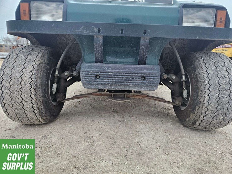 2011-club-car-turf-2-image-9