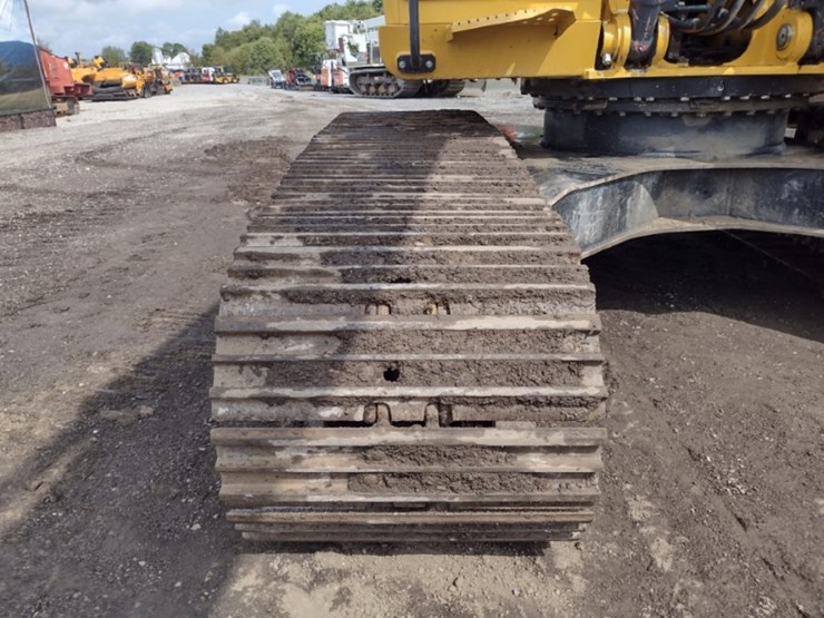 deere-250g-lc-image-30