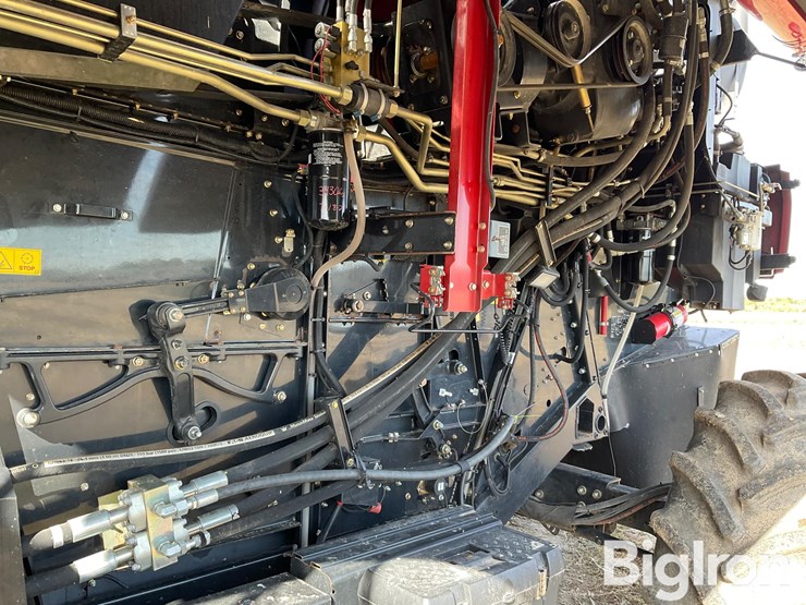 2014-case-ih-6140-image-17