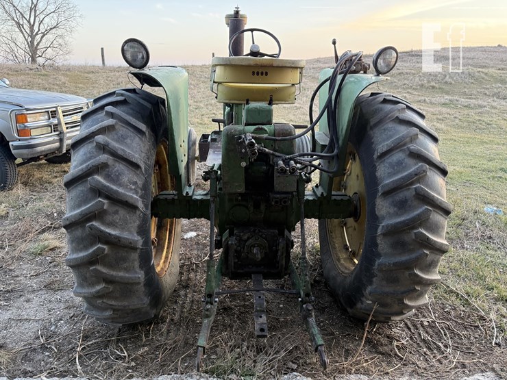 john-deere-4010-image-6