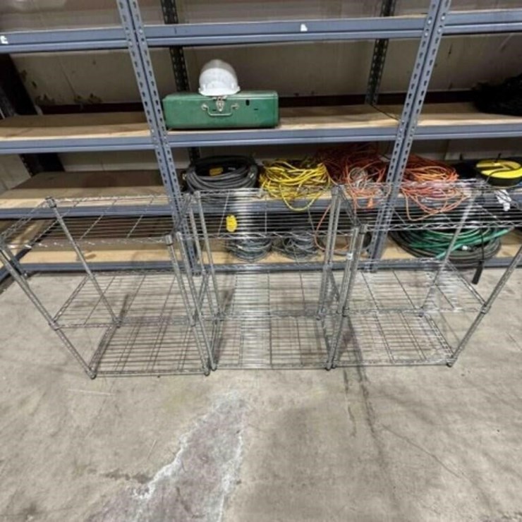 3 Metal wire shelves