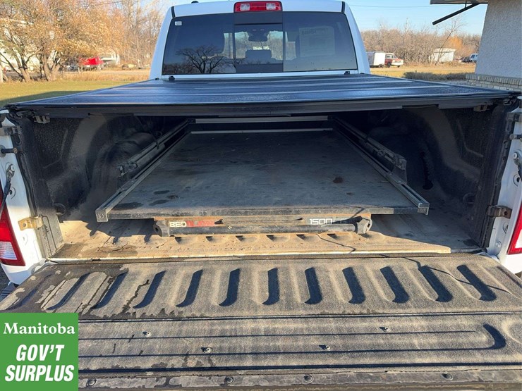 2017-dodge-1500-image-23