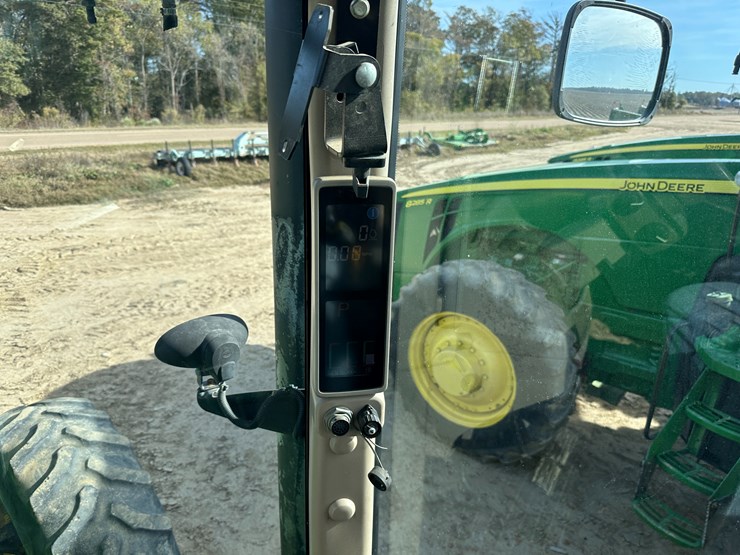 2010-john-deere-8295r-image-65