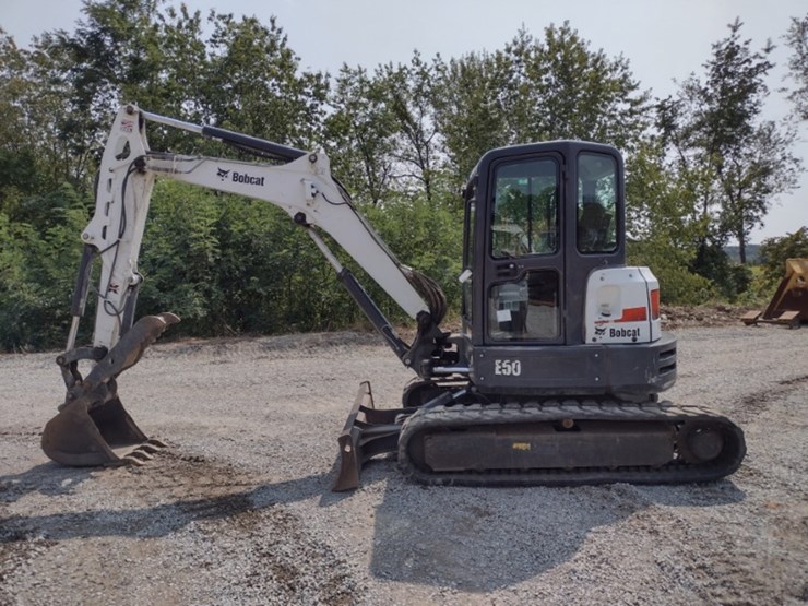 bobcat-e50-image-1