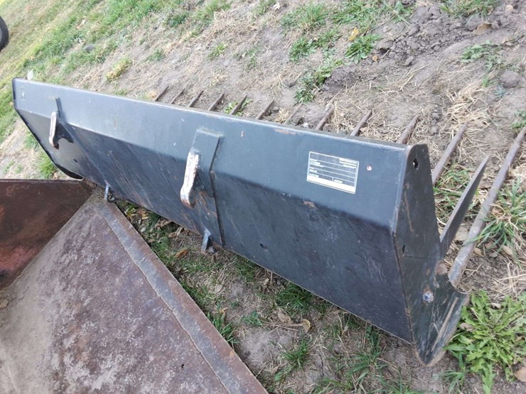 2006-ih-loader-bucket-manure-fork,-92''-wide,-image-4