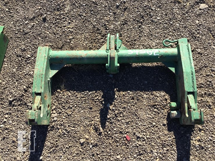 unknown-quick-hitch-cat:2-image-1