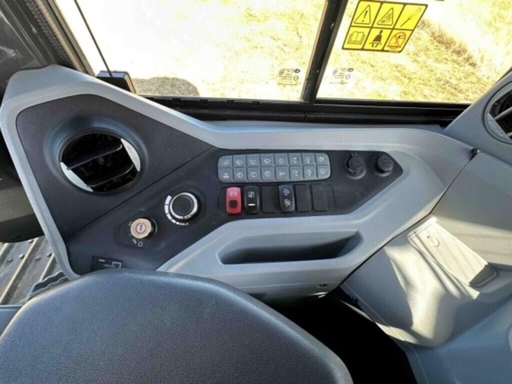 2024-doosan-dd100-image-23