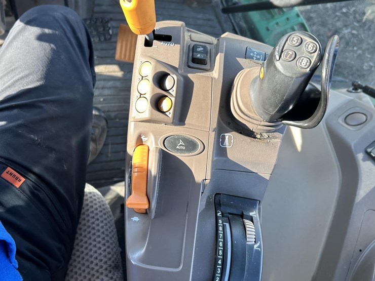 2021-john-deere-6175m-image-72