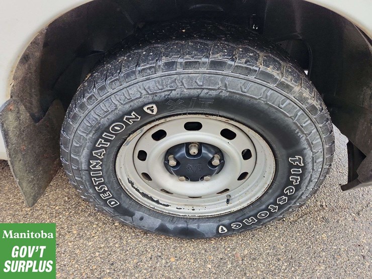 2012-dodge-1500-image-18