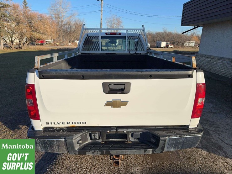 2011-chevrolet-silverado-1500-image-6