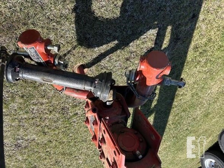 2014-new-holland-h7460-image-9