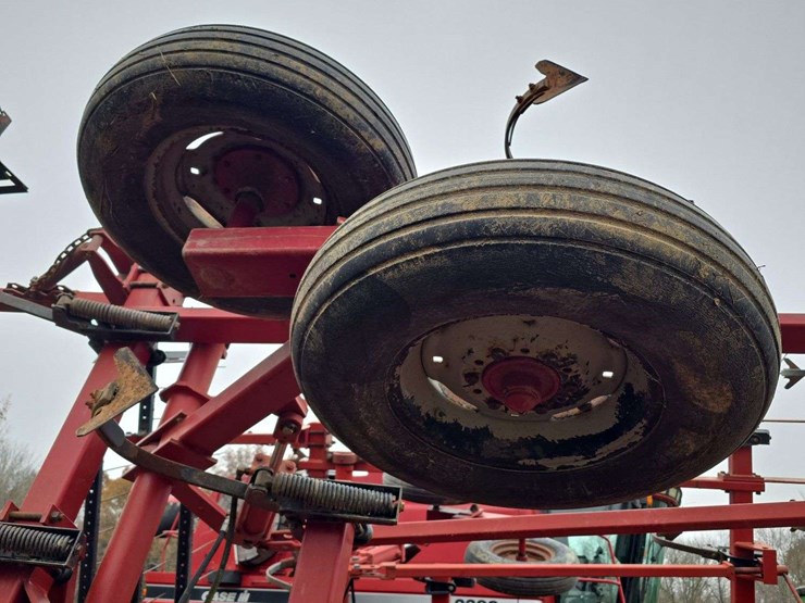 case-4300-field-cultivator,-c-shank,-28ft,-walking-tandems,-3-bar-spring-tooth-harrow,-rear-hitch-and-hyd.,-s/n--0623421-image-9