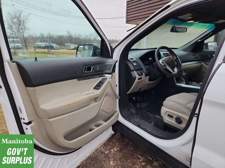 2013-ford-explorer-image-10