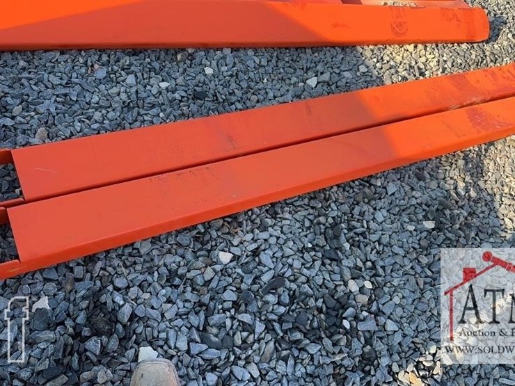 new-wig-fork-extensions-image-1