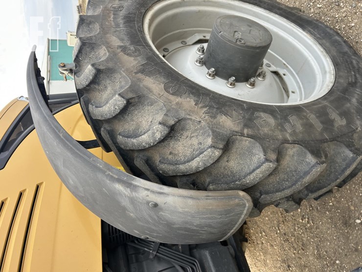 2014-challenger-mt585d-image-41