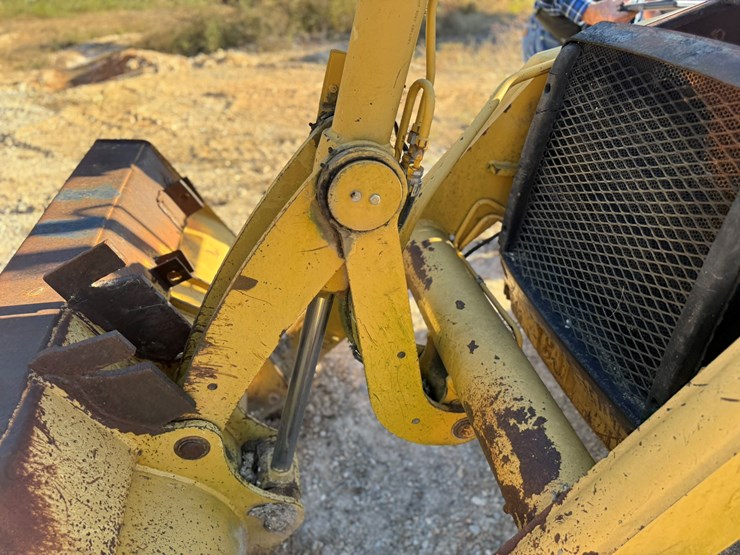 caterpillar-420d-image-59