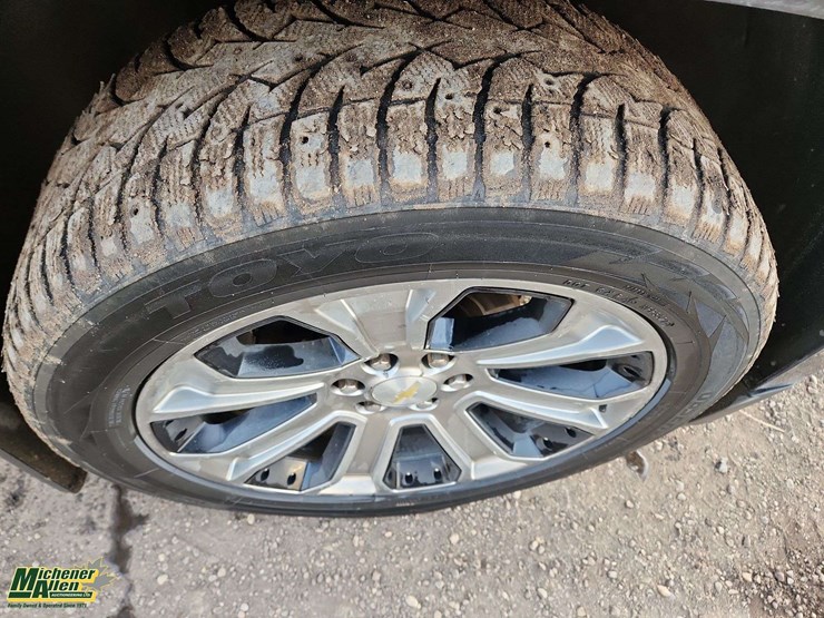 2018-chevrolet-tahoe-ltz-image-35